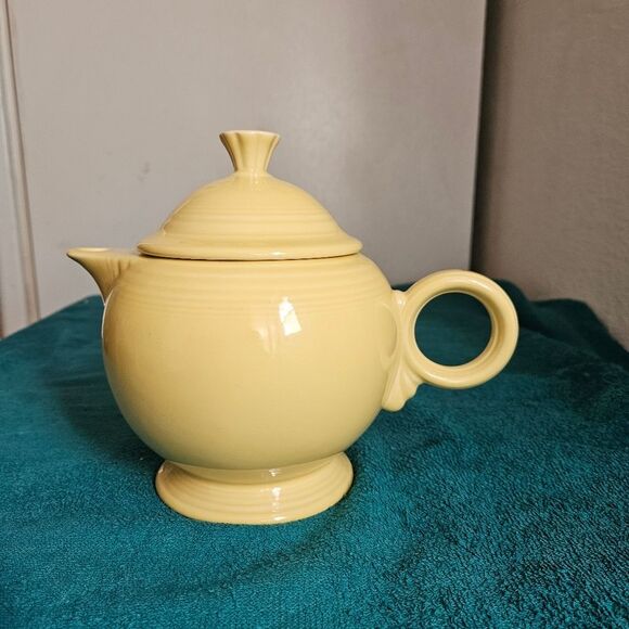 Fiesta Yellow Ceramic Tea Pot (No Bundle For Safety) - Picture 1 of 7